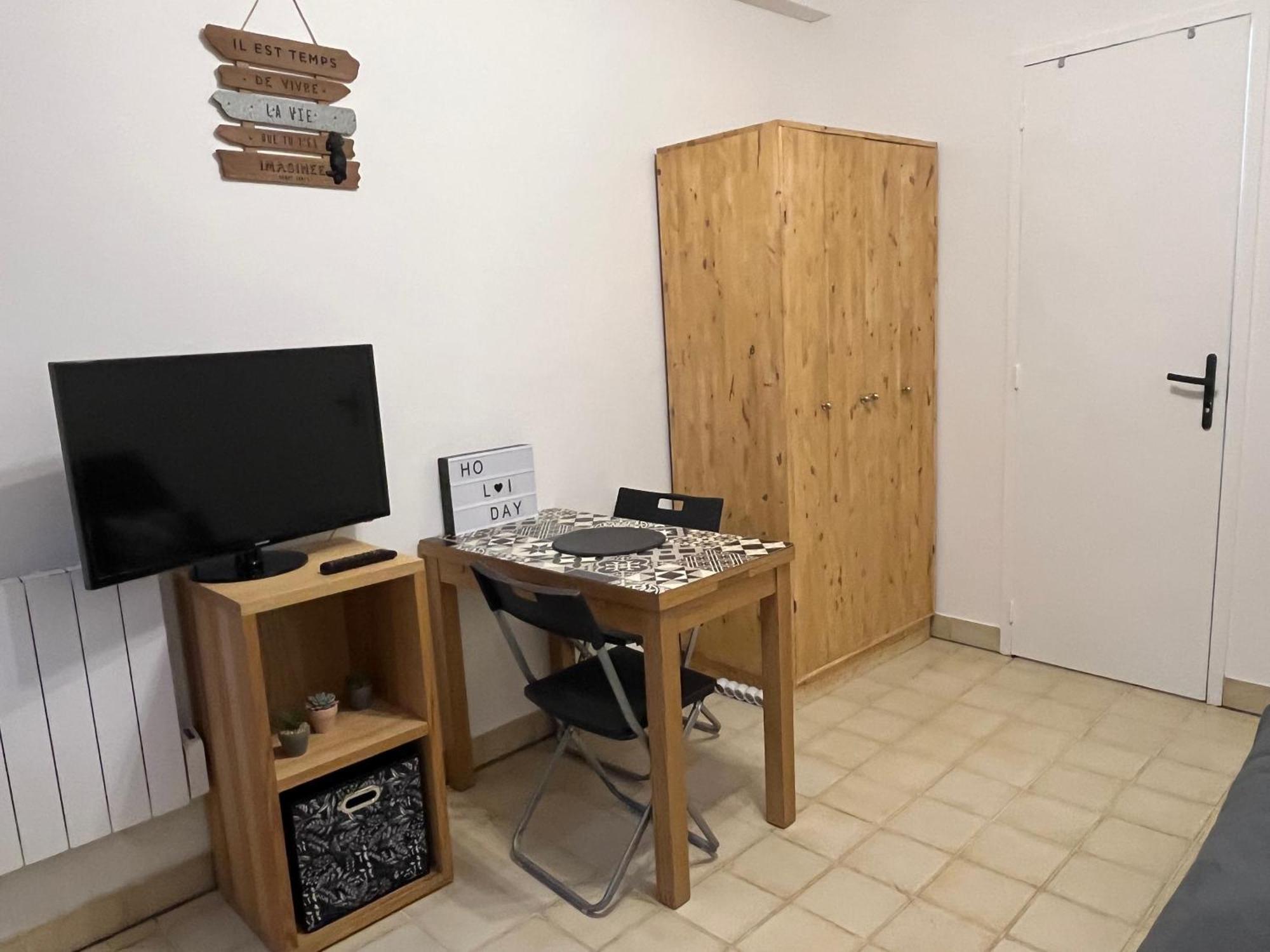 Studio Dijon Entre Centre Ville Et Facultes Екстериор снимка